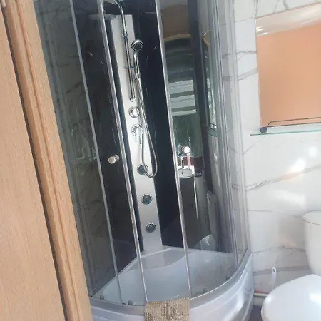 Osrodek Wypoczynkowy Pod Stokiem Alojamento de Acomodação e Pequeno-almoço 3*